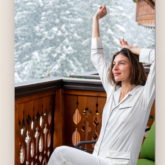 NWT Airelles Pajama set. XS. White with black border. - Picture 1 of 7